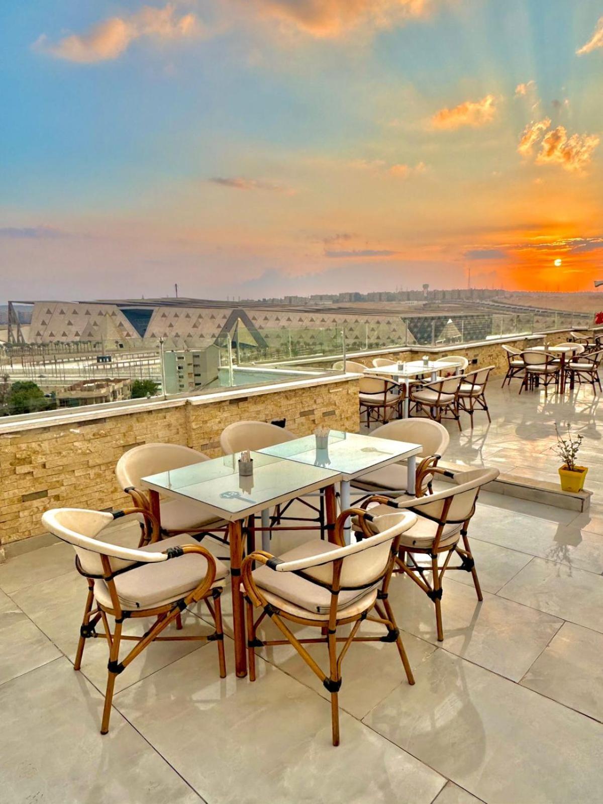 Hotel Grand Museum & Pyramids View Kafr Ghatati Esterno foto